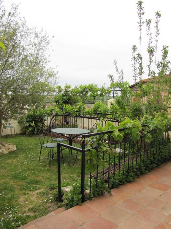 Etape Gimontoise 32 Apartamento Exterior foto